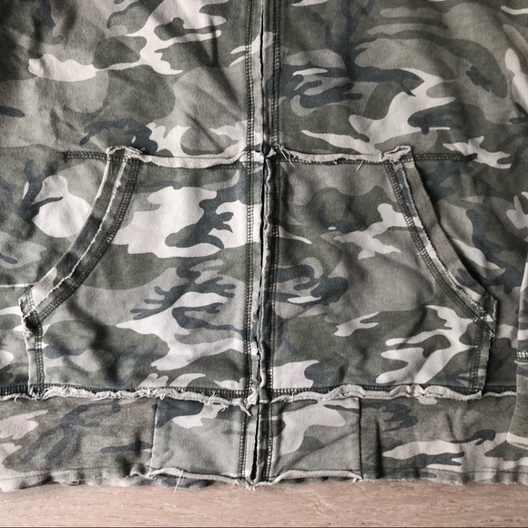 Industry Supply Co, Camo hoody, Medium - Picture 3 of 4